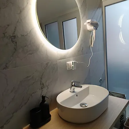 Bed and breakfast Sky View With Swimming Pool, Ac, Wifi, M2
